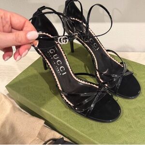 Gucci 40 Ilse 85mm black patent leather wrap sandals heels worn 1x!!